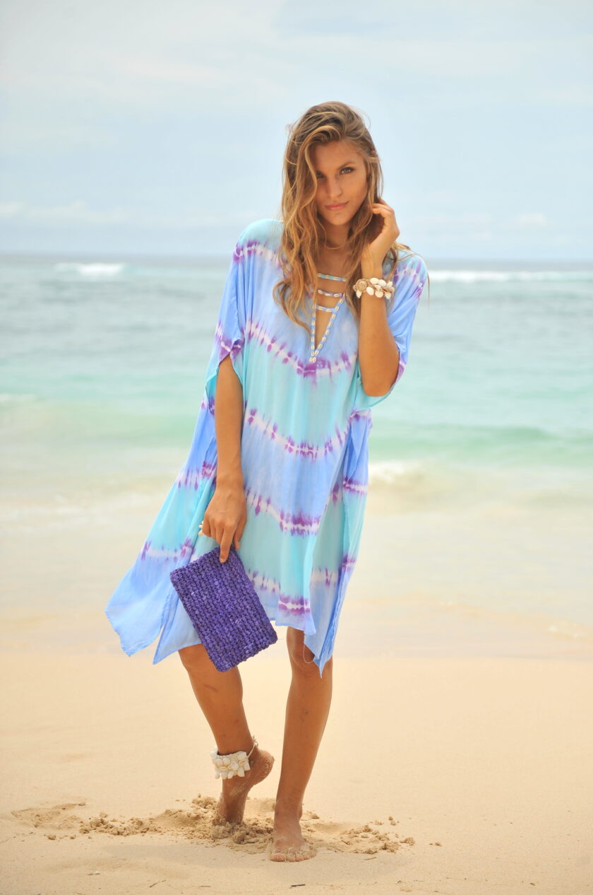 A18113 Poncho Shell Blue Wave scaled