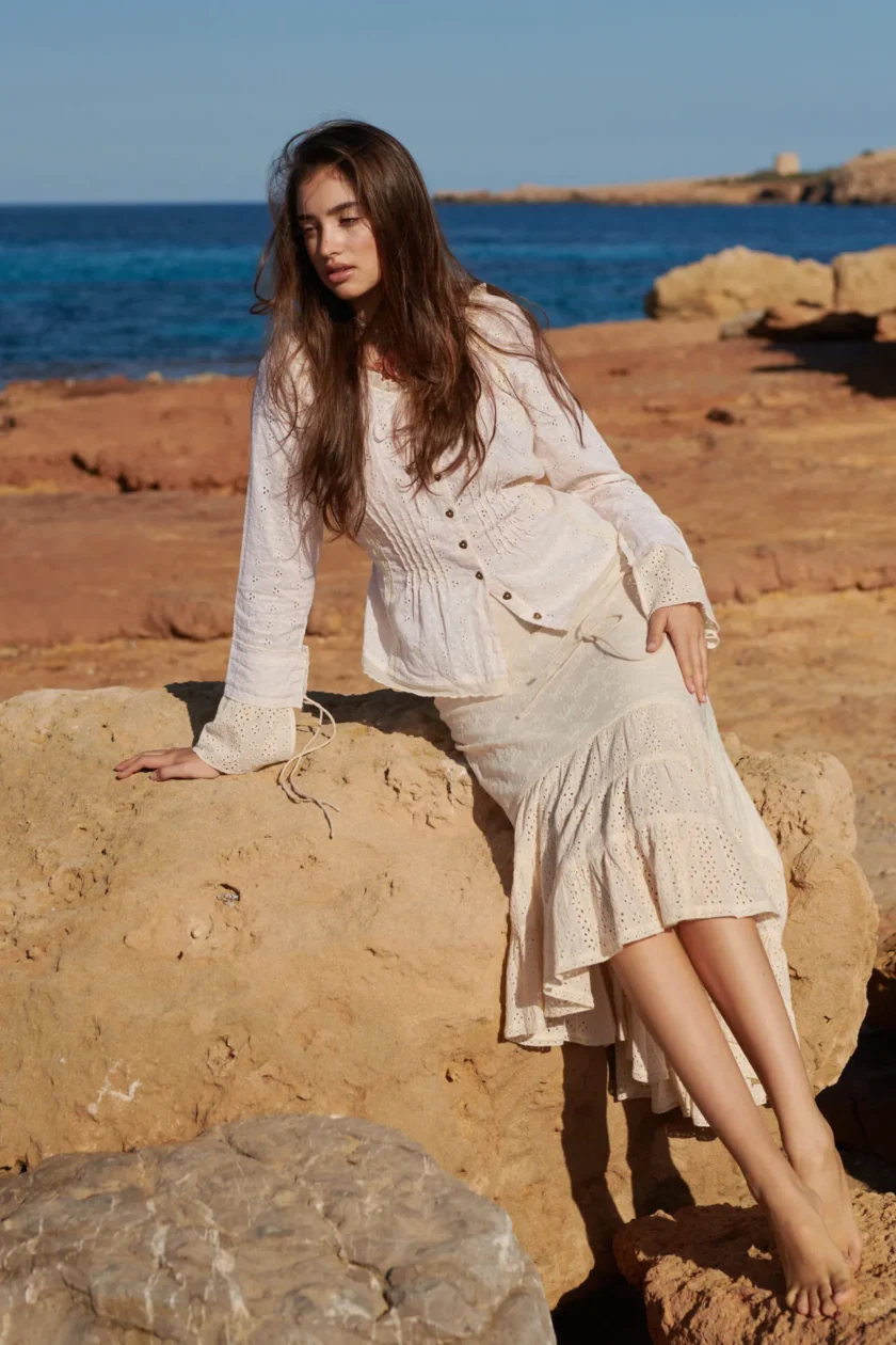 Embroidered Blouse Brisa – Cream - Image 5