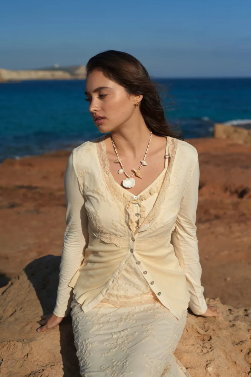 Embroidered T-Shirt / Cardigan Free Spirit – Cream – Image 2