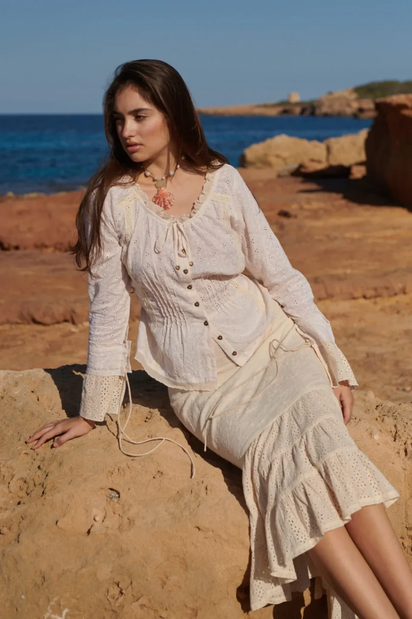 Embroidered Blouse Brisa – Cream - Image 7