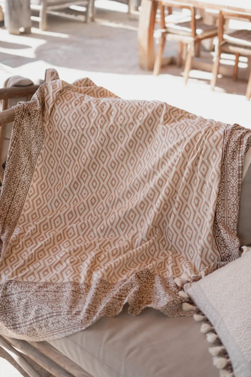 Beach Blanket Impresion Square