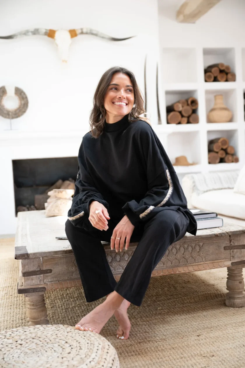 Sweater Comoda Black - Image 3