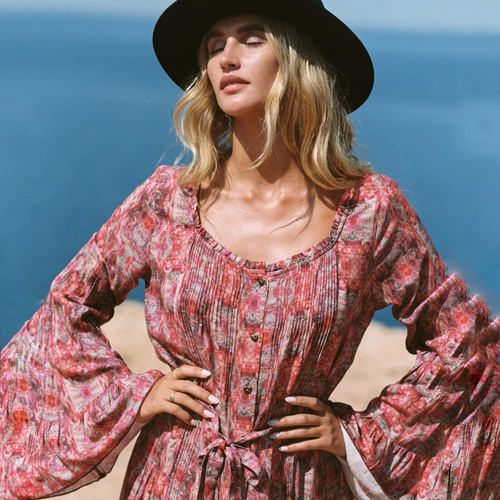 Maxi Dress Happy Feathers, Red/Pink - Isla Ibiza Bonita 4 Maxi Dress Happy Feathers, Red/Pink - Isla Ibiza Bonita – Bild 4