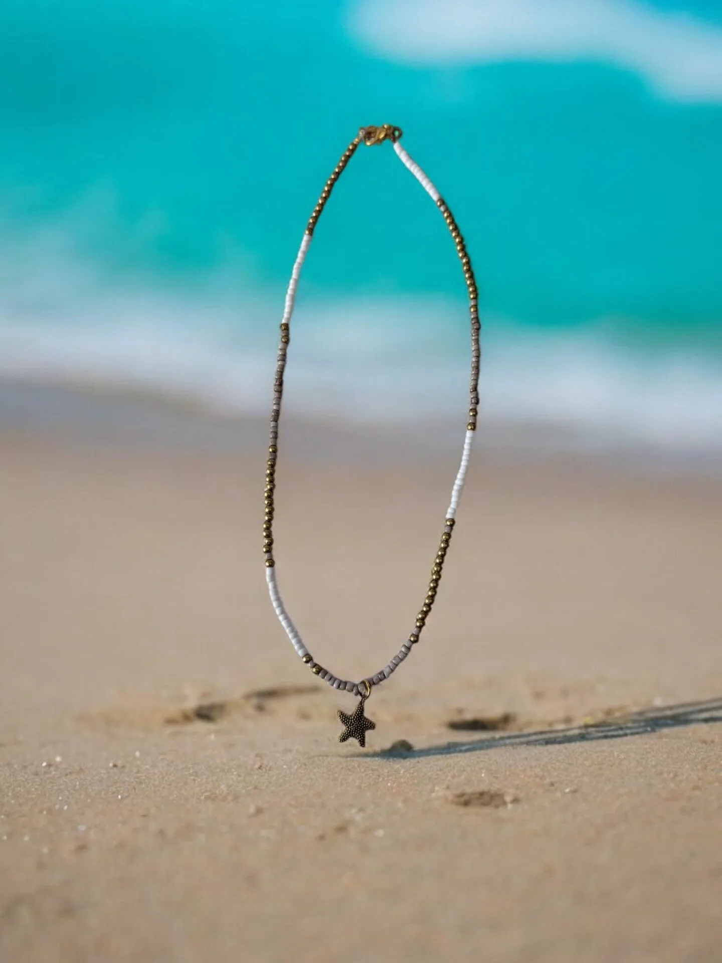 Necklace Bon Bini, Ivory / Gold 2 - Hot Lava 3 Necklace Bon Bini, Ivory / Gold 2 - Hot Lava - Afbeelding 3